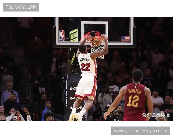 米切尔外线再中三分，骑士终场前完成反超