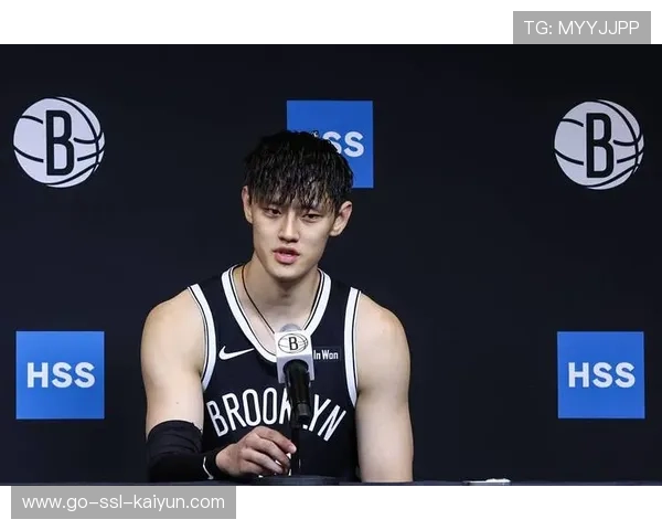 北京曾凡博末节连续三分，比分扩大